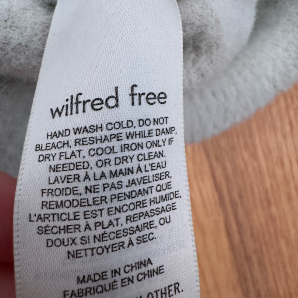 Aritzia Wilfred Free V-Neck Sweater Women's Sz S Super Soft Relaxed Ivory (t) - Picture 10 of 11